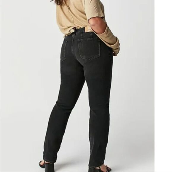 NWOT Free People We The Free Crvy Siren Low-Rise Straight Jeans 25 - Picture 1 of 8